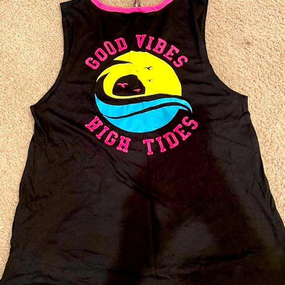 Tank top - Picture 2 of 3